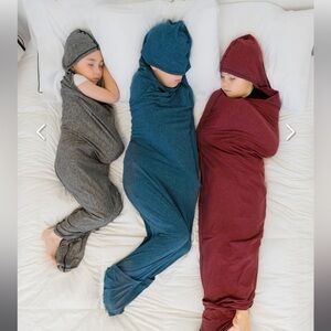 Kids hooded sleep pod